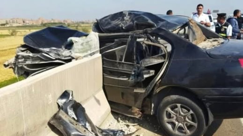 اصطدام سيارة ملاكي بالحاجز الخرساني - أرشيفية