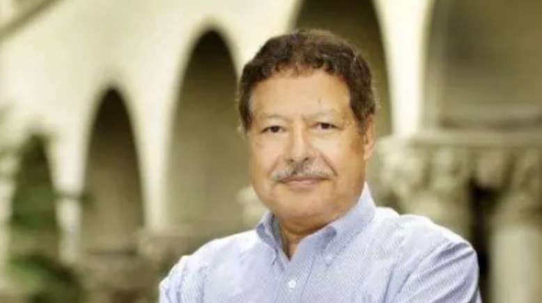 موضوع تعبير عن أحمد زويل 