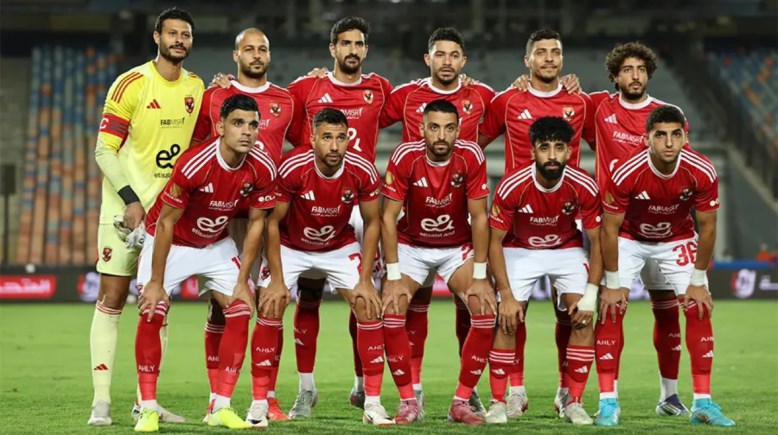 لاعبو الأهلي لاعبو الأهلي