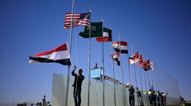 قمة شرم الشيخ للسلام تخطف أنظار العالم
