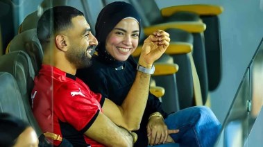 محمد صلاح وزوجته