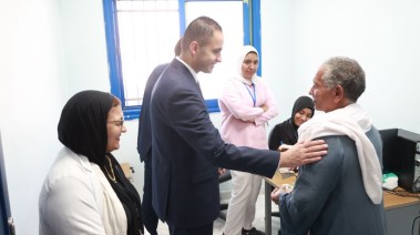 الدكتور محمد الطيب، نائب وزير الصحة والسكان، اليوم الأربعاء، بجولة تفقدية مفاجئة لمركز صحة أسرة غرب الجامعات