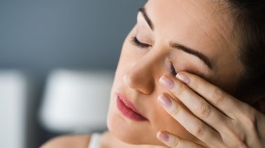 رجفة العين المفاجئة - أرشيفية