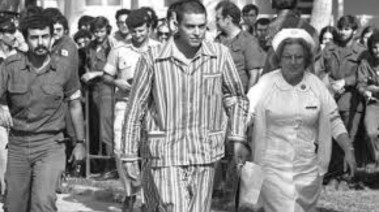 ارتداء العدو الإسرائلي للبيجامة الكستور