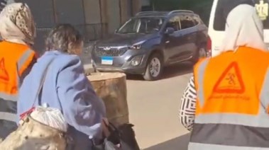 لحظة نقل السيدة الأرمنية المشردة لدار الرعاية