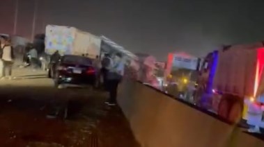 جانب من حادث طريق السويس جانب من حادث طريق السويس