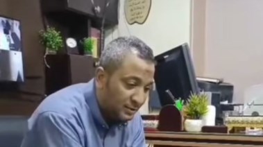 والد صغار الهرم في أول ظهور له