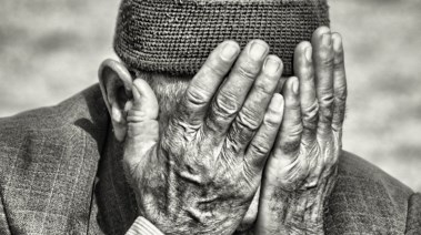 مسن - أرشيفية مسن - أرشيفية