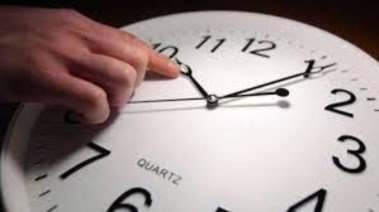 موعد تغيير التوقيت الصيفي 2025 