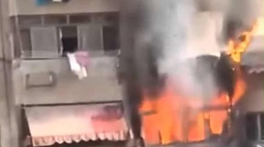 الحماية المدنية ببورسعيد تسيطر على حريق شرفة سكنية وتنقذ طفلين من داخل العقار الحماية المدنية ببورسعيد تسيطر على حريق شرفة سكنية وتنقذ طفلين من داخل العقار