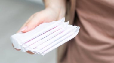 فوط صحية نسائية ملوثة- تعبيرية