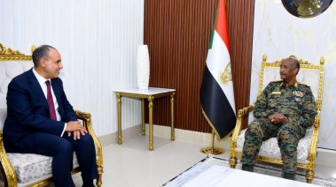 وزير الحارجية والهجرة، بدر عبدالعاطي ورئيس مجلس السيادة السوداني الانتقالي، الفريق أول ركن عبدالفتاح البرهان