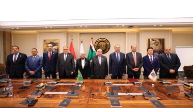 جانب من زيارة رئيس هيئة قضايا الدولة لوزير قطاع الأعمال 