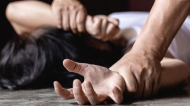 الاعتداء من قبل شاب-صورة أرشيفية الاعتداء من قبل شاب-صورة أرشيفية