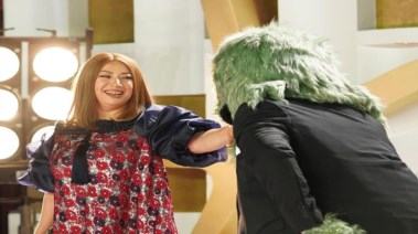 انتصار في العرض الخاص لفيلم السادة الأفاضل انتصار في العرض الخاص لفيلم السادة الأفاضل