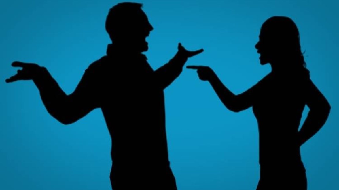 ضبط زوج اعتدى على طليقته في شوارع بورفؤاد بسبب خلاف على رؤية طفلتهما ضبط زوج اعتدى على طليقته في شوارع بورفؤاد بسبب خلاف على رؤية طفلتهما