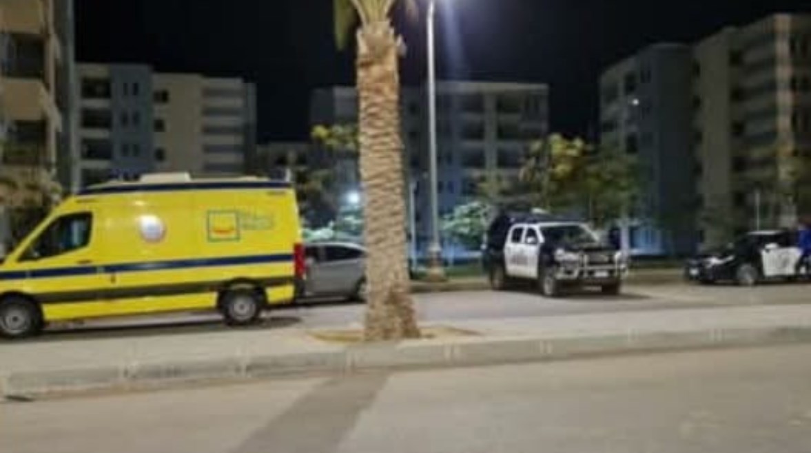 سيارة الإسعاف في مكان الحادث سيارة الإسعاف في مكان الحادث