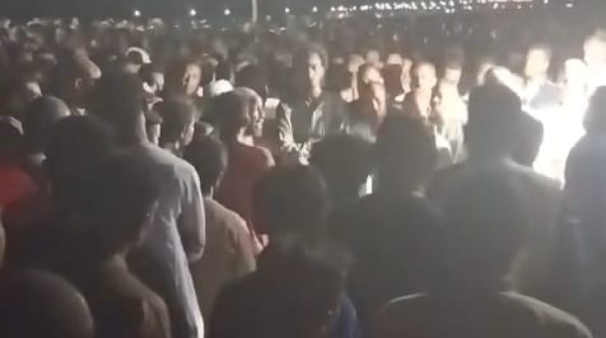 جانب من الجنازة جانب من الجنازة