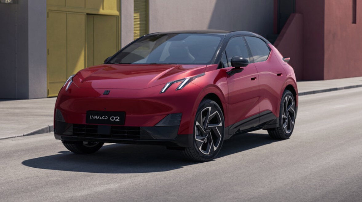 سيارة Lynk & Co 02 