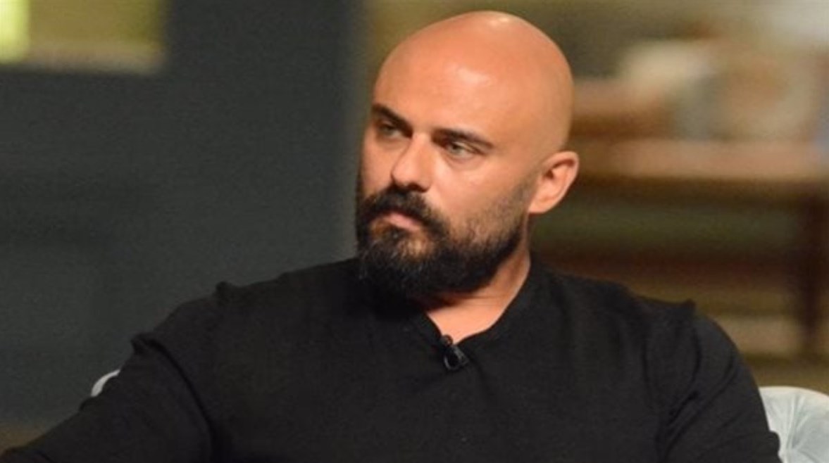 الفنان أحمد صلاح حسني الفنان أحمد صلاح حسني