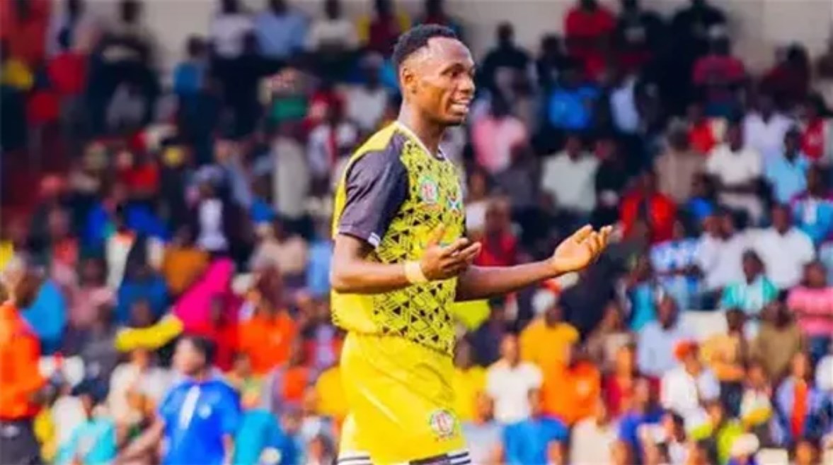 لاعب إيجل نوار لاعب إيجل نوار