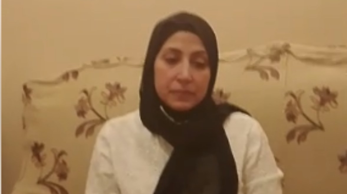 والدة الطالب  والدة الطالب