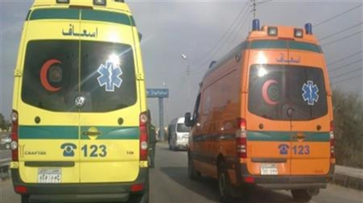 سيارات إسعاف - أرشيفية  سيارات إسعاف - أرشيفية