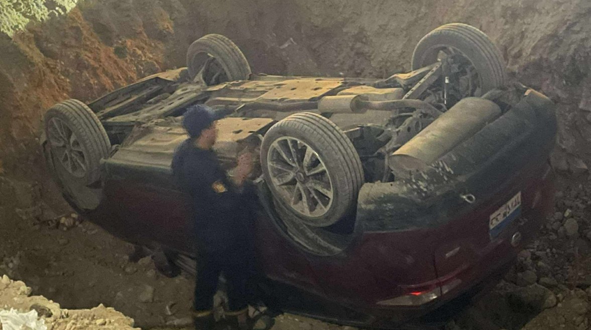 سقوط سيارة سقوط سيارة