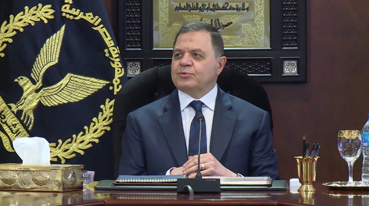 وزير الداخلية اللواء محمود توفيق