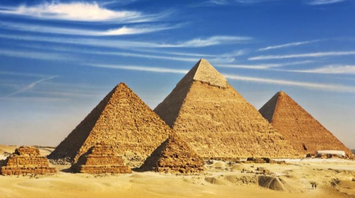 الأهرامات