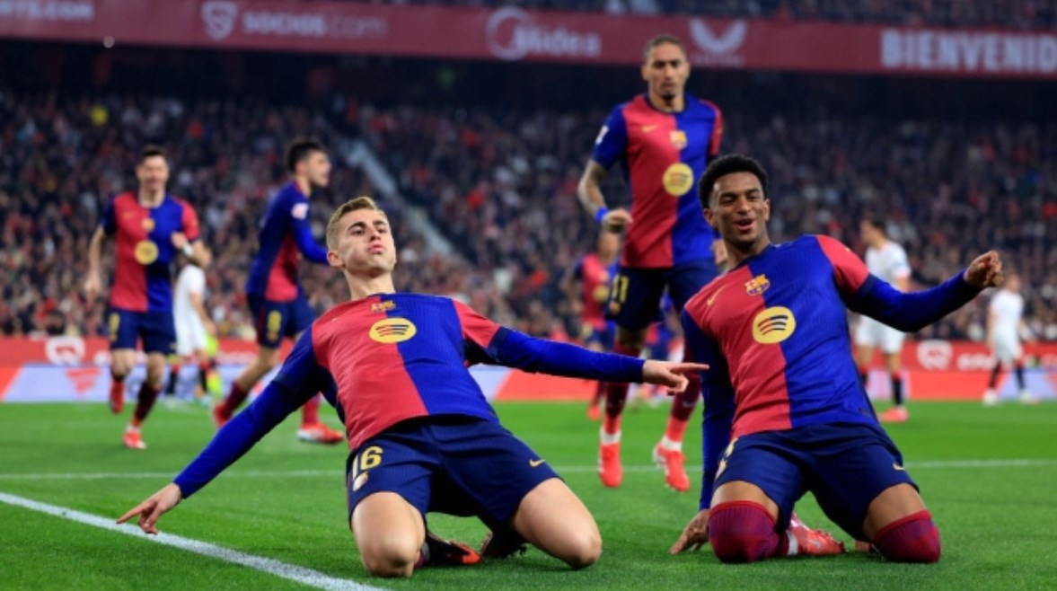 فريق برشلونة فريق برشلونة