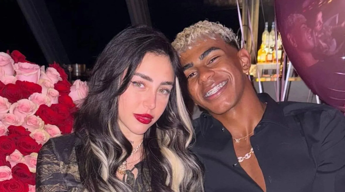 لامين يامال رفقة صديقته نيكول لامين يامال رفقة صديقته نيكول