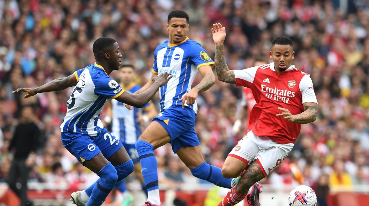 أرسنال الإنجليزي أرسنال الإنجليزي