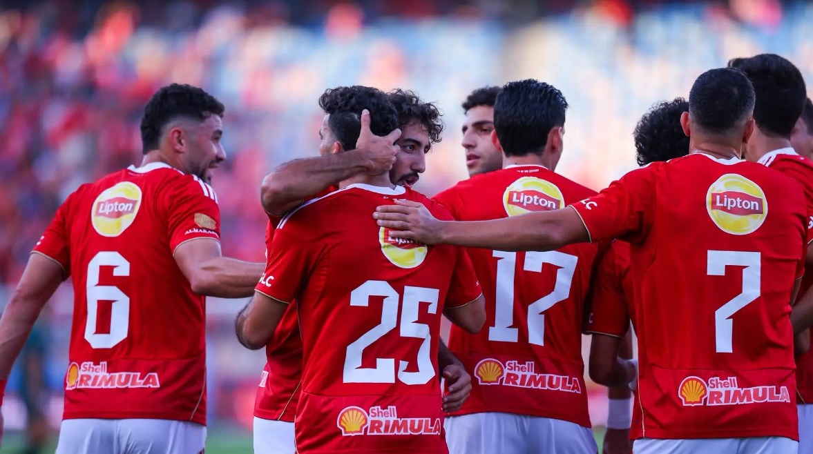 لاعبي الأهلي  لاعبي الأهلي