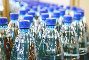 زجاجات مياه