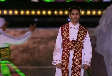 الشماس المؤدي للحن القبطي