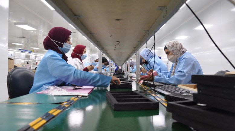 مصنع إنفنيكس في مصر 