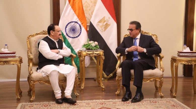 وزير الصحة والسكان الدكتور خالد عبدالغفار في لقائه مع نظيره الهندي