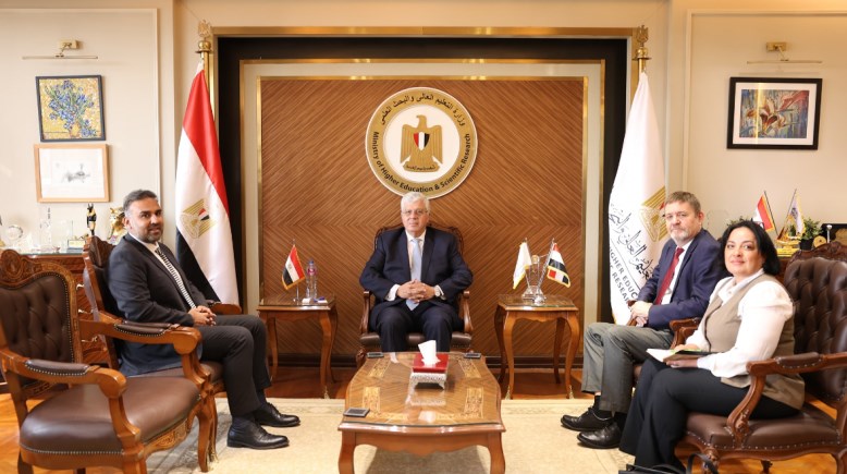 وزير التعليم العالي الدكتور أيمن عاشور ومدير عام المجلس الثقافي البريطاني