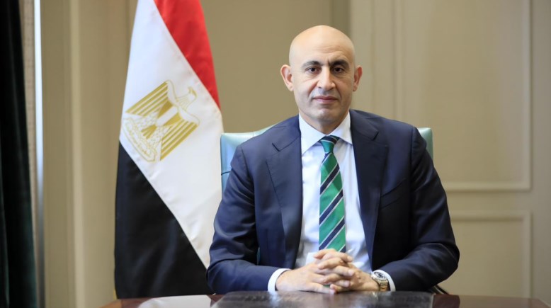 وزير التربية والتعليم والتعليم الفني محمد عبداللطيف