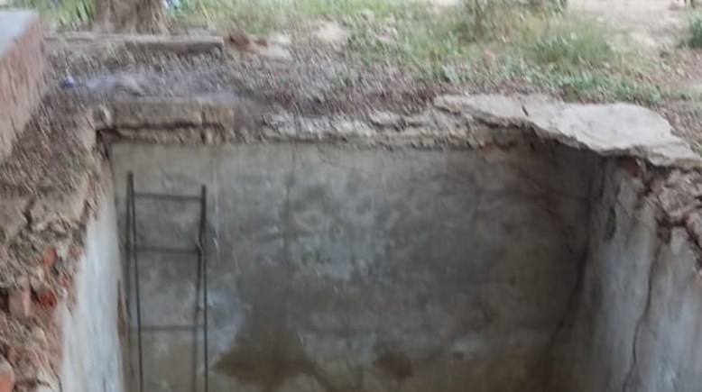  انهيار خزان صرف صحي داخل مدرسة بالصف