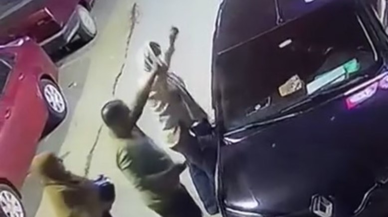 لقطة من الفيديو 