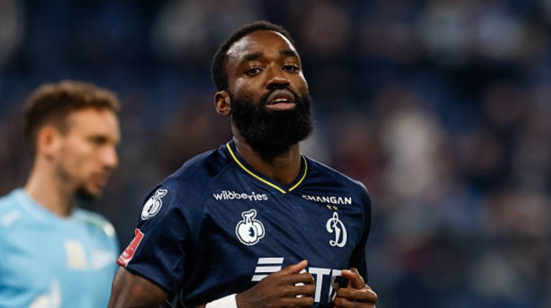 نيكولا مومي نجمالو