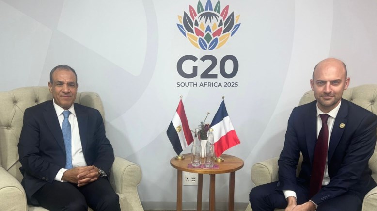 وزير الخارجية المصري ونظيره الفرنسي