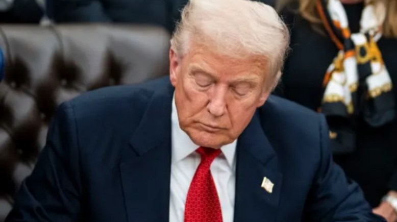 دونالد ترامب 