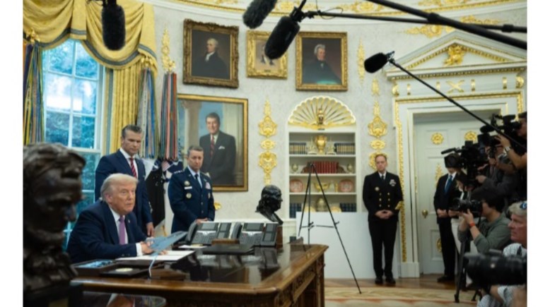 ترامب يجتمع مع كبار مسؤوليه العسكريين بالبيت الأبيض 