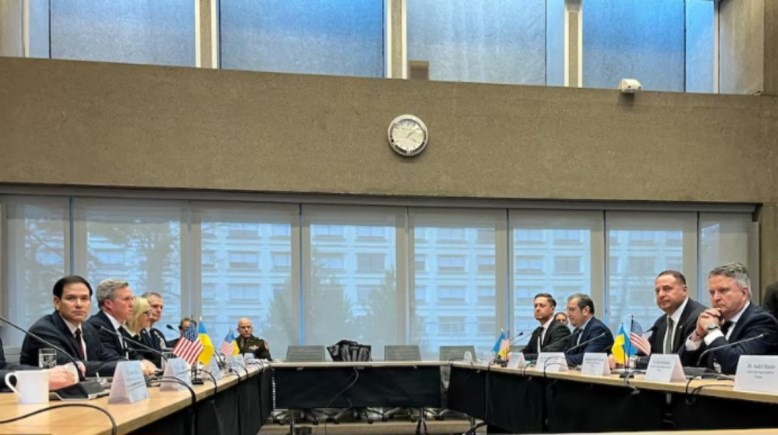 الوفدان الأمريكي والأوكراني في جنيف