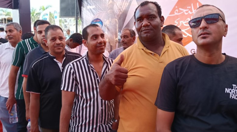 توافد المواطنين للتصويت في انتخابات البرلمان 2025