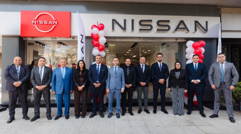 فريق نيسان مصر مع Egyptian Global Motors