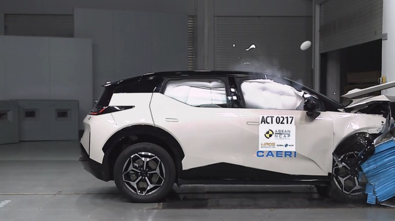 اختبار الأمان لسيارة زيكر X